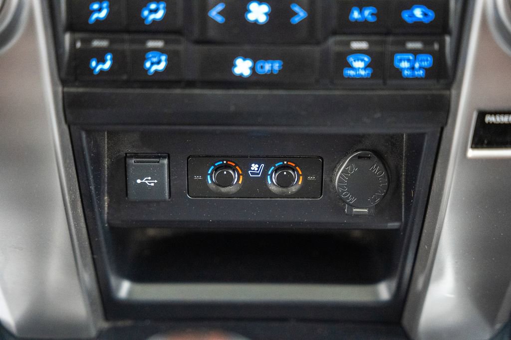 Used 2020 Toyota 4Runner Limited AWD/4WD image 26