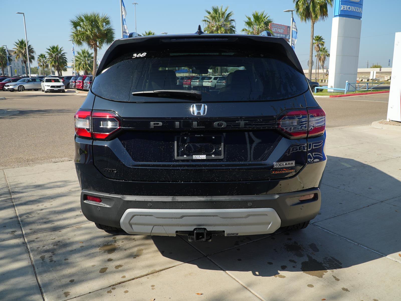 New 2025 Honda Pilot TrailSport image 6