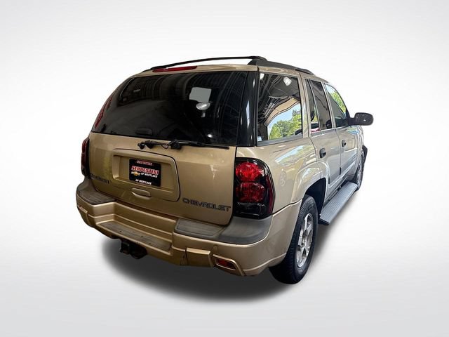 Used 2004 Chevrolet TrailBlazer LS w/ LS Preferred Equipment Group AWD/4WD image 3