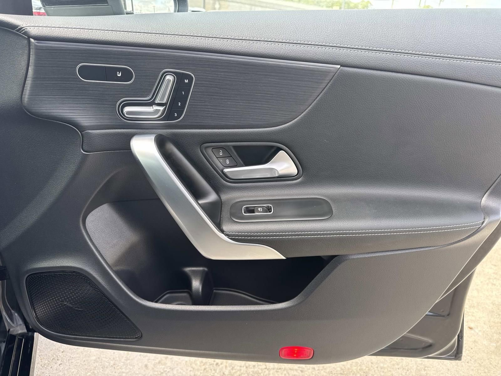 Used 2025 Mercedes-Benz CLA 250 image 14