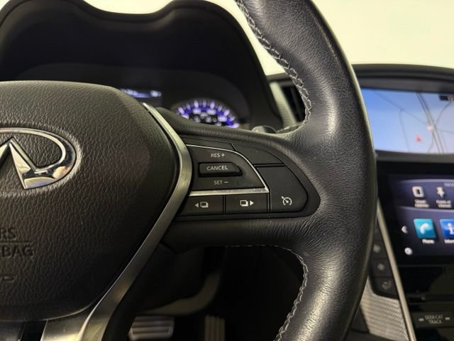 Used 2017 INFINITI Q60 Red Sport 400 RWD image 22