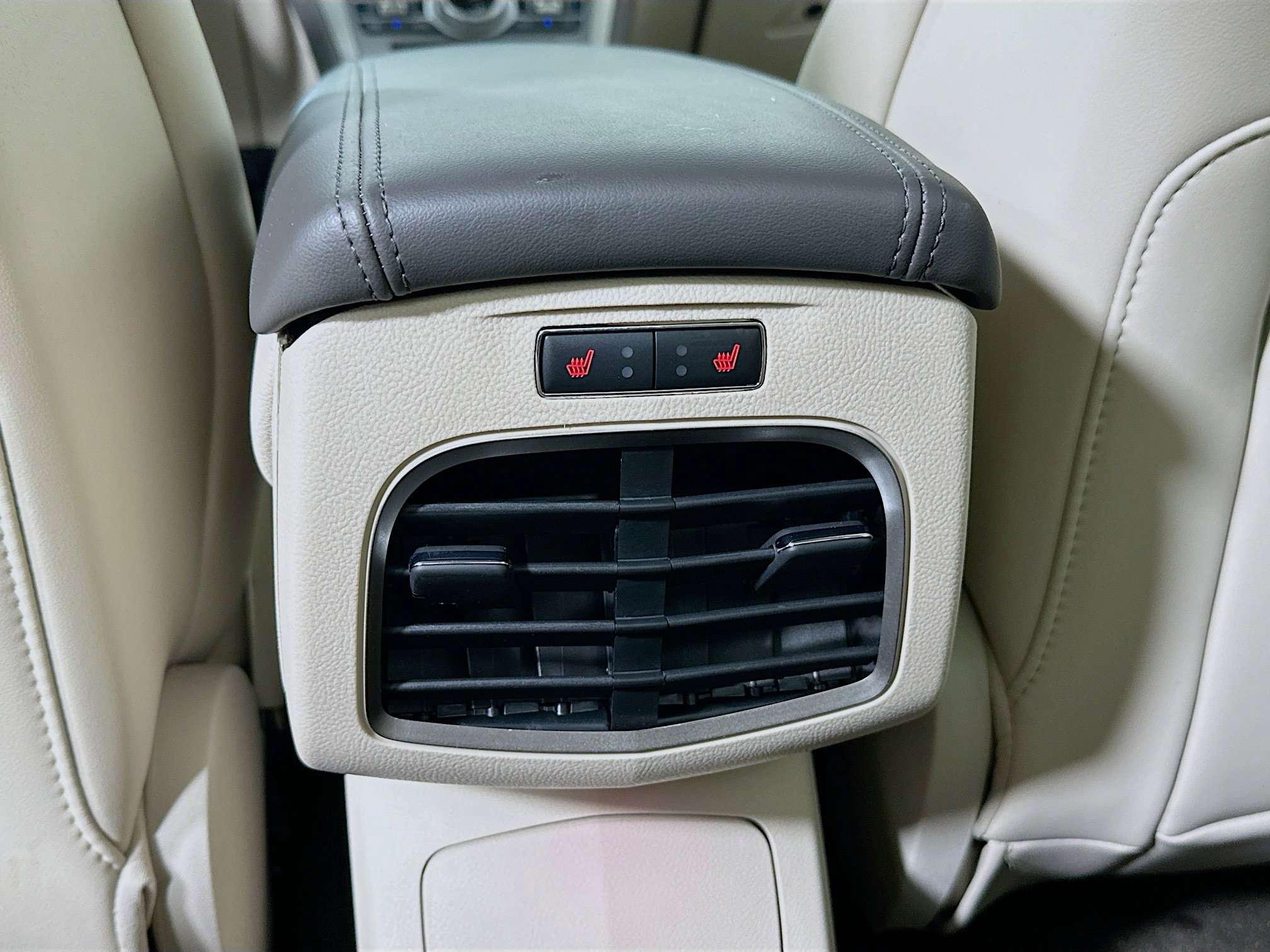 Used 2019 Lincoln MKZ Reserve FWD image 26