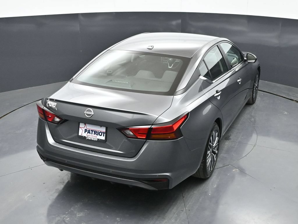 Used 2025 Nissan Altima 2.5 SV FWD image 26