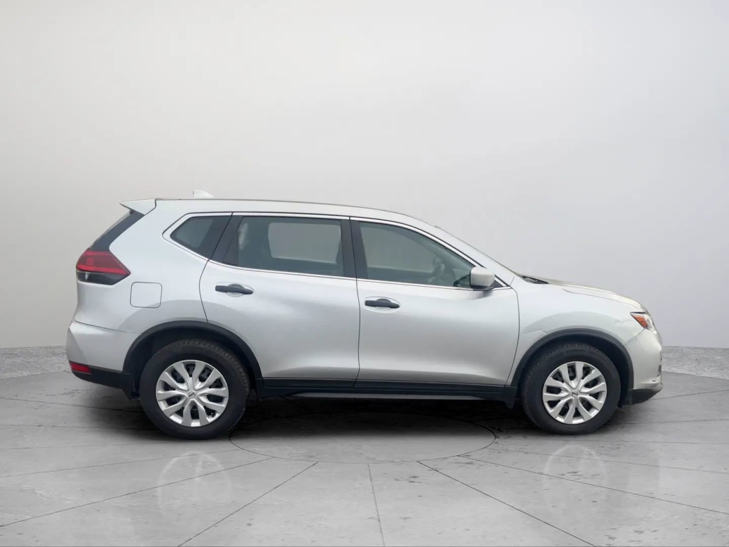 Used 2020 Nissan Rogue S FWD image 6