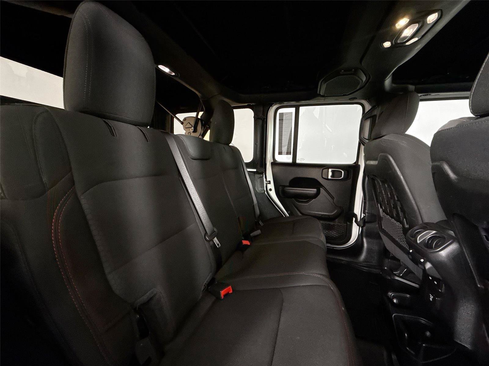 Used 2021 Jeep Wrangler Unlimited Rubicon AWD/4WD image 38