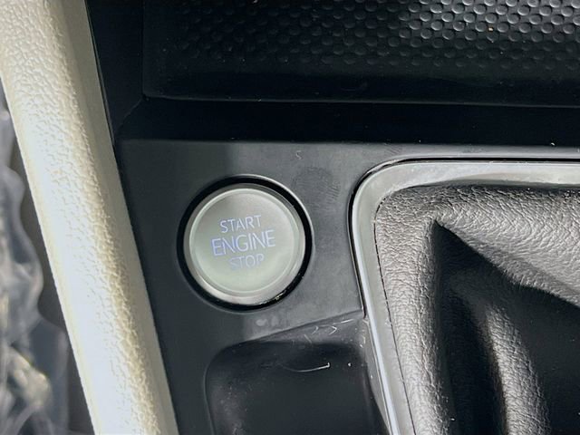 Used 2023 Volkswagen Jetta SE w/ Panoramic Sunroof Package FWD image 19