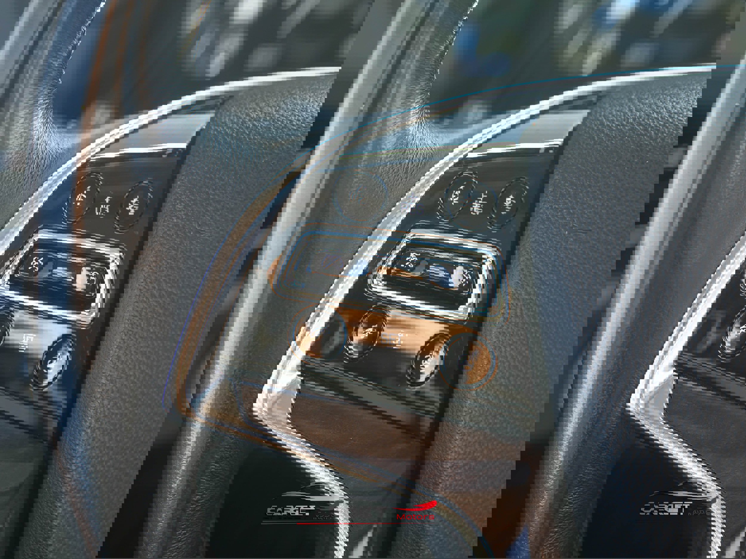 Used 2020 Cadillac Escalade Premium Luxury image 25