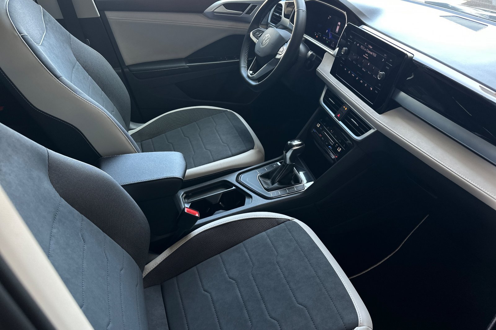 New 2026 Volkswagen Taos SE FWD image 14
