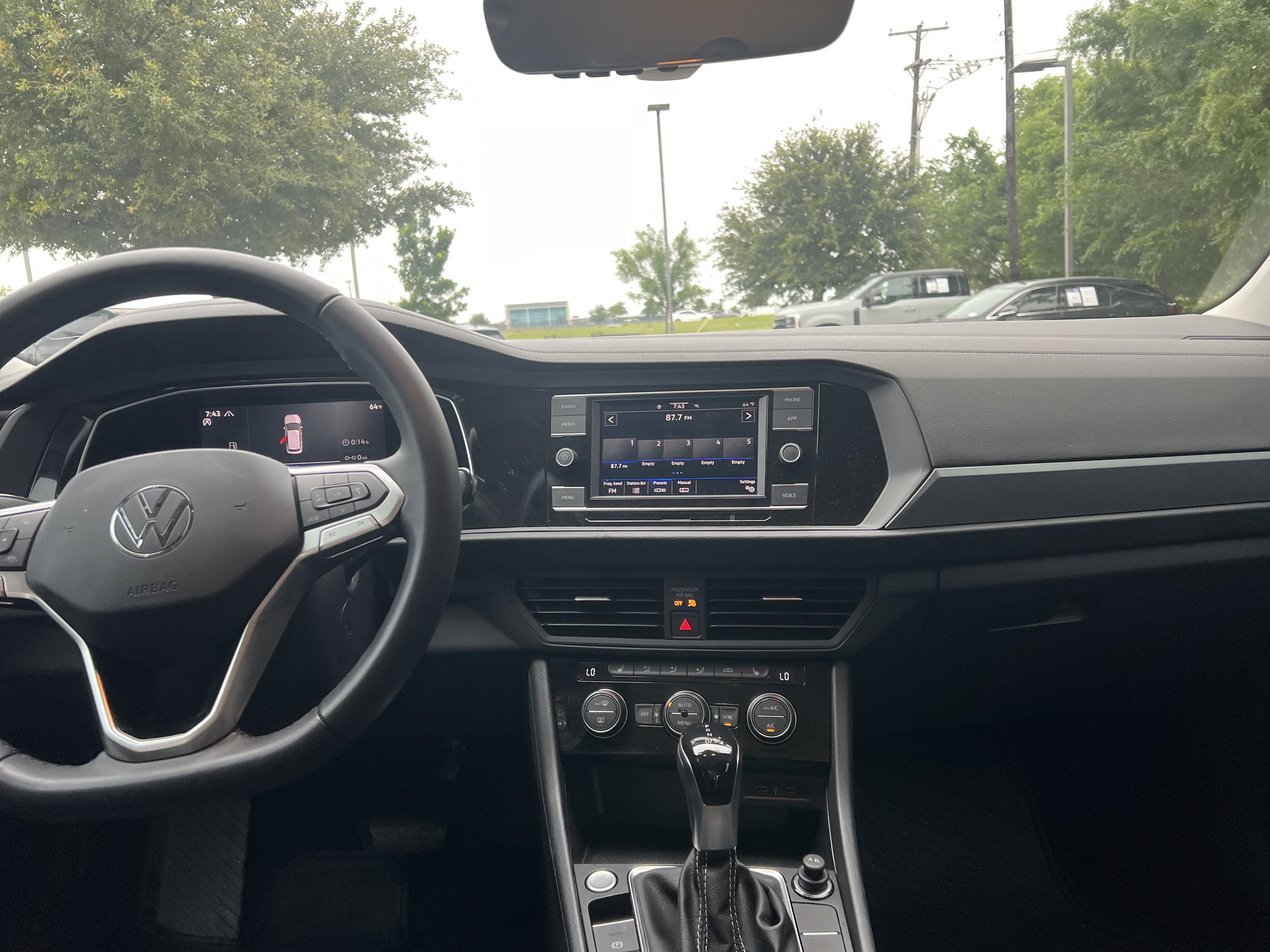 Certified 2022 Volkswagen Jetta SE FWD image 26