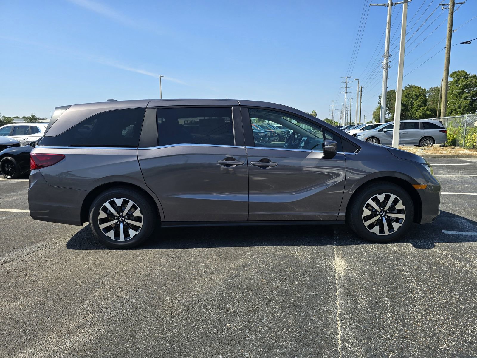 New 2026 Honda Odyssey EX-L image 3