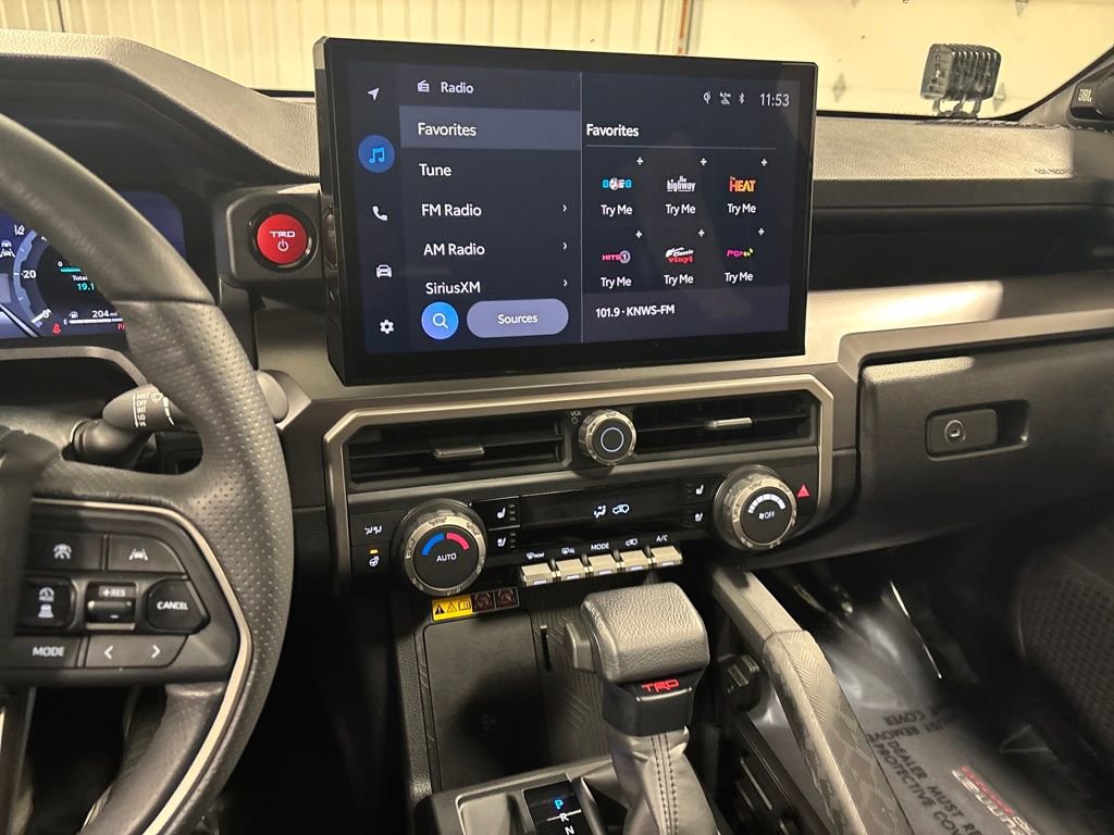 Used 2025 Toyota 4Runner Limited image 10