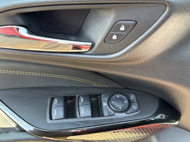 Used 2024 Chevrolet Trax LT w/ Sunroof Package image 13