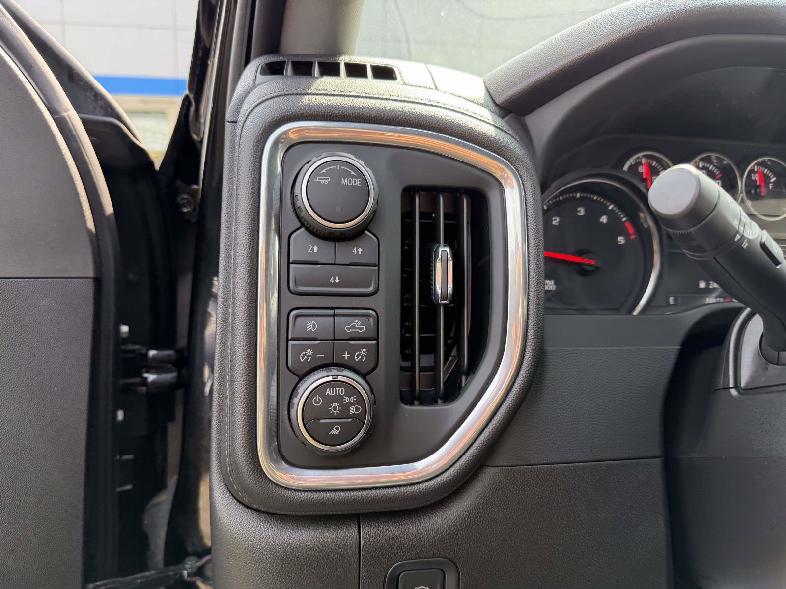 Certified 2023 Chevrolet Silverado 2500 LT w/ All Star Edition AWD/4WD image 18