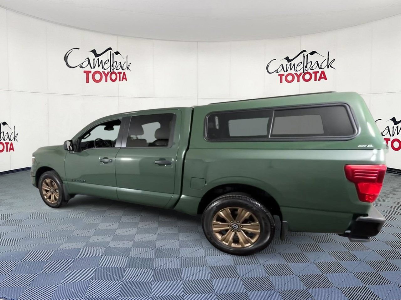 Used 2024 Nissan Titan SV w/ SV Bronze Edition Package AWD/4WD image 8