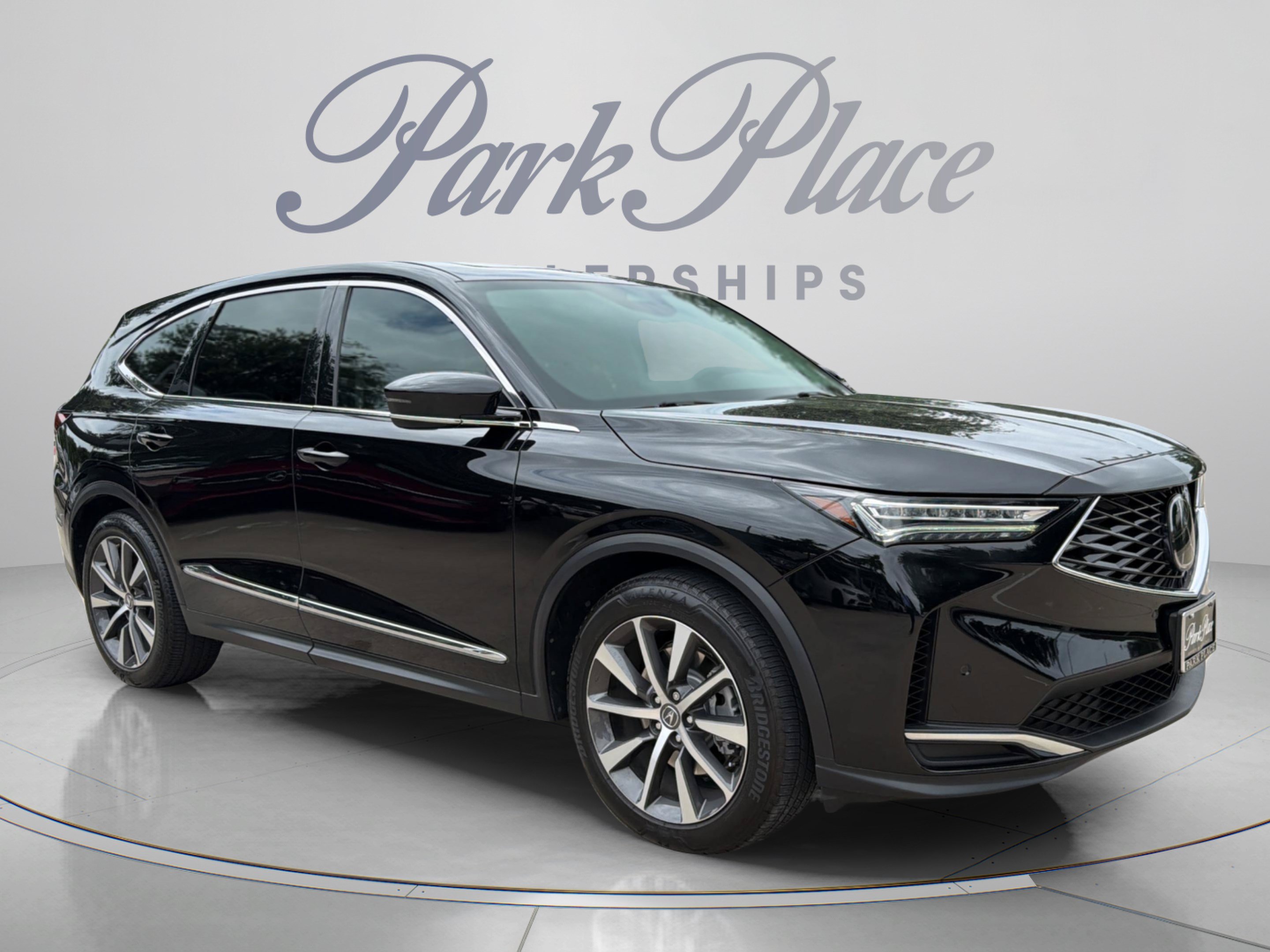 Used 2025 Acura MDX w/ Technology Package FWD image 8