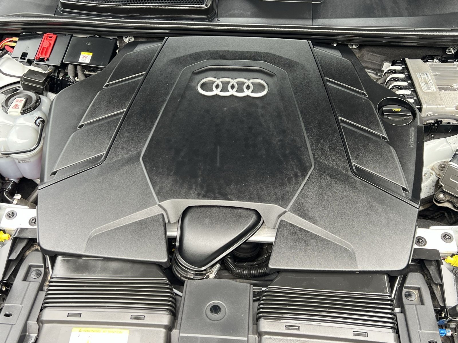 Used 2022 Audi Q8 Premium w/ Convenience Package AWD/4WD image 34