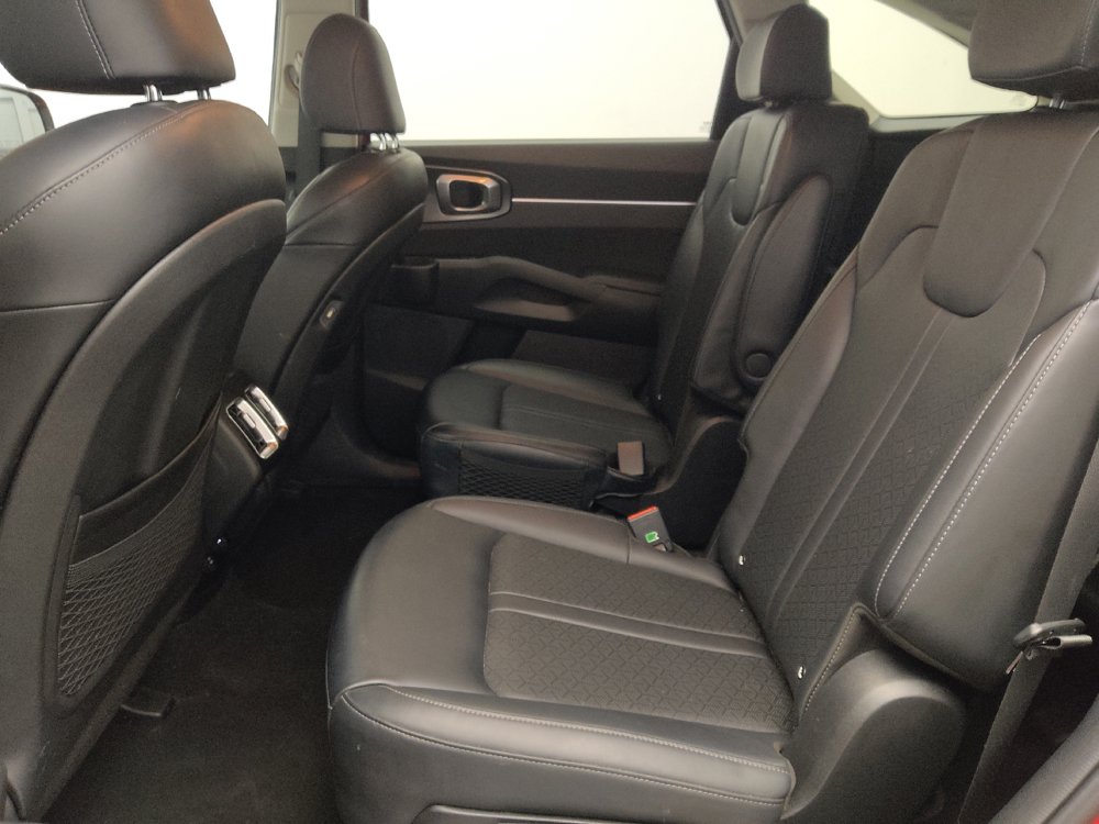 Used 2022 Kia Sorento S FWD image 18