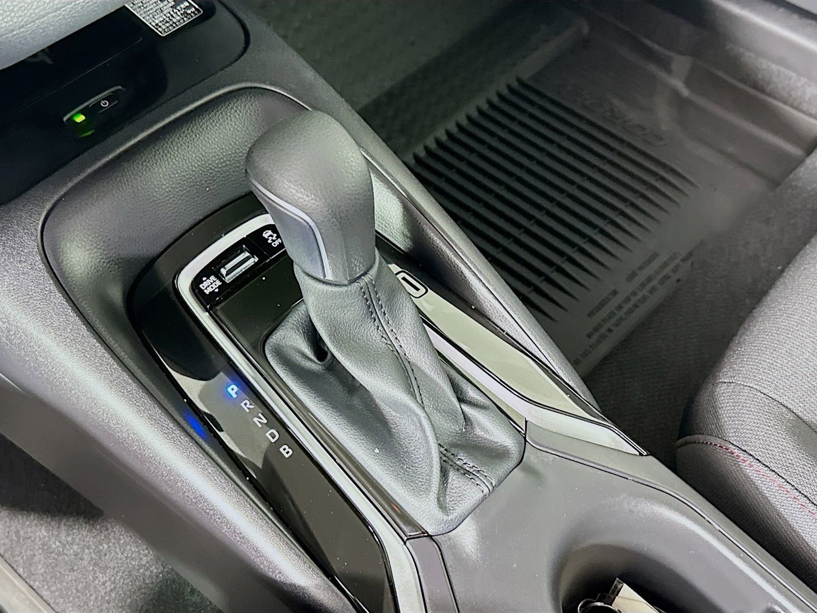 Certified 2026 Toyota Corolla SE w/ SE Package image 17