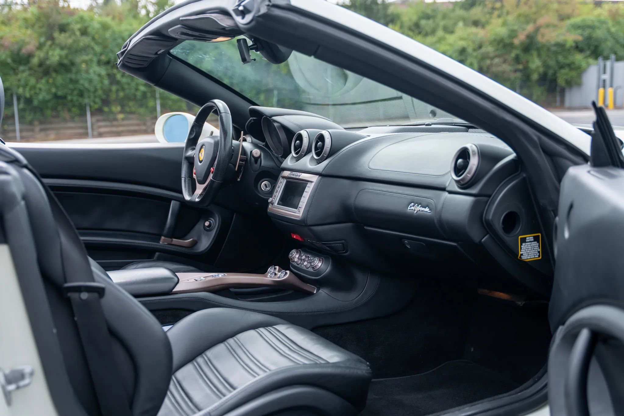 Used 2014 Ferrari California image 20