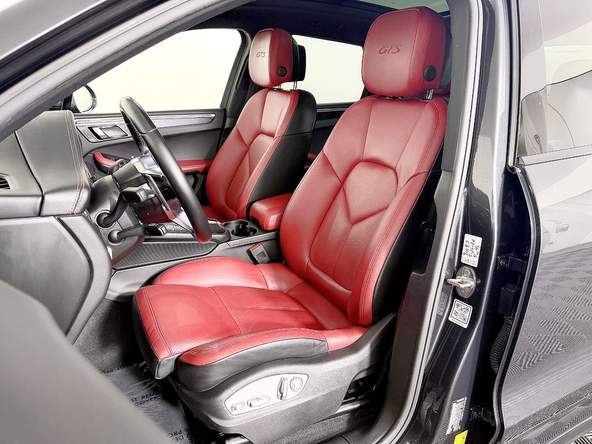 Used 2017 Porsche Macan GTS AWD/4WD image 31