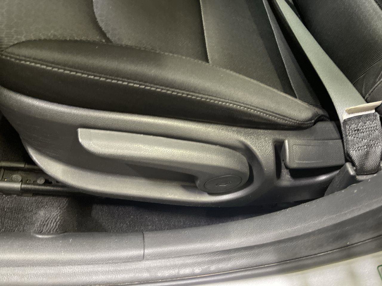 Used 2018 Hyundai Elantra SEL FWD image 12