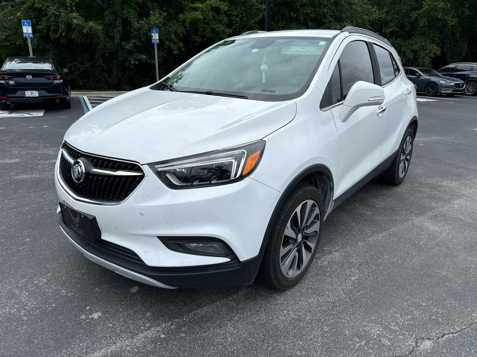 Used 2020 Buick Encore Essence AWD/4WD image 2