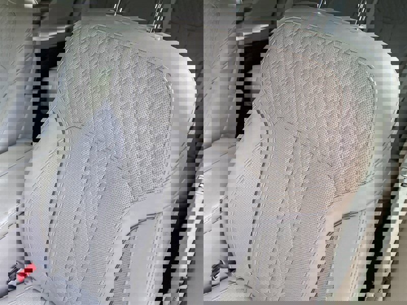 Used 2020 BMW 750i xDrive w/ Executive Package image 32