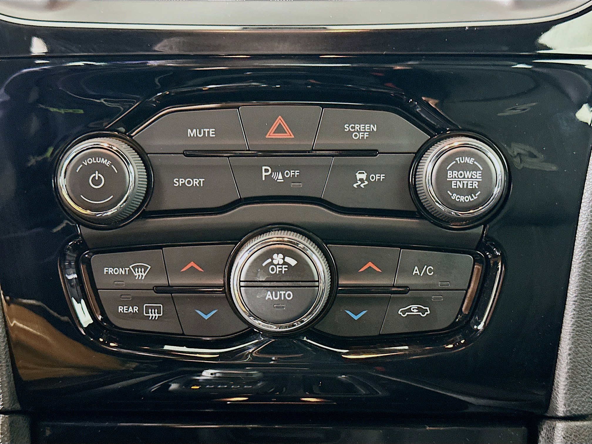 Used 2023 Chrysler 300 S image 24