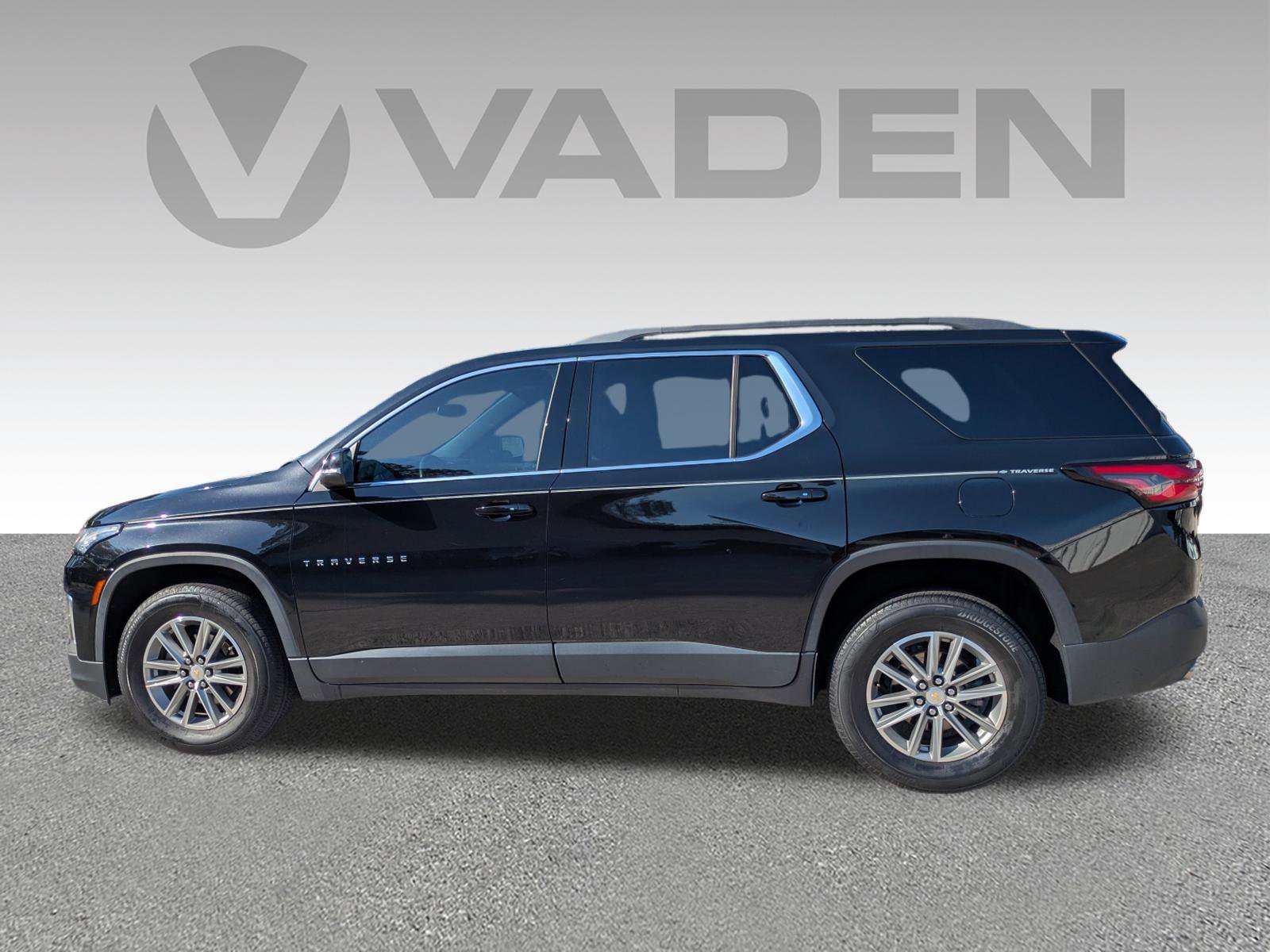 Used 2023 Chevrolet Traverse LT FWD image 31