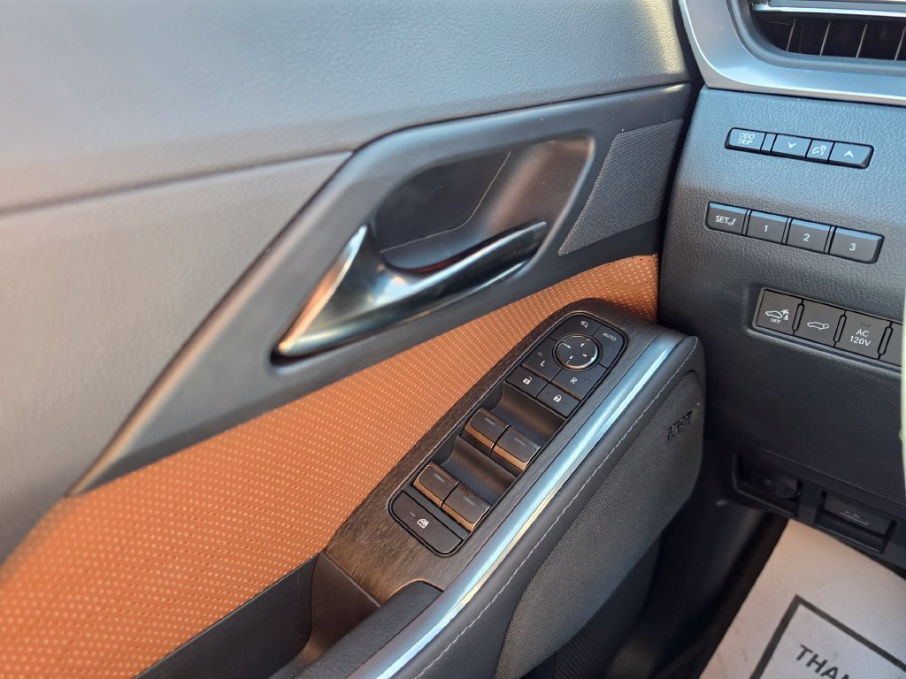 Used 2025 Lexus GX 550 w/ Accessory Package (Z1) AWD/4WD image 19