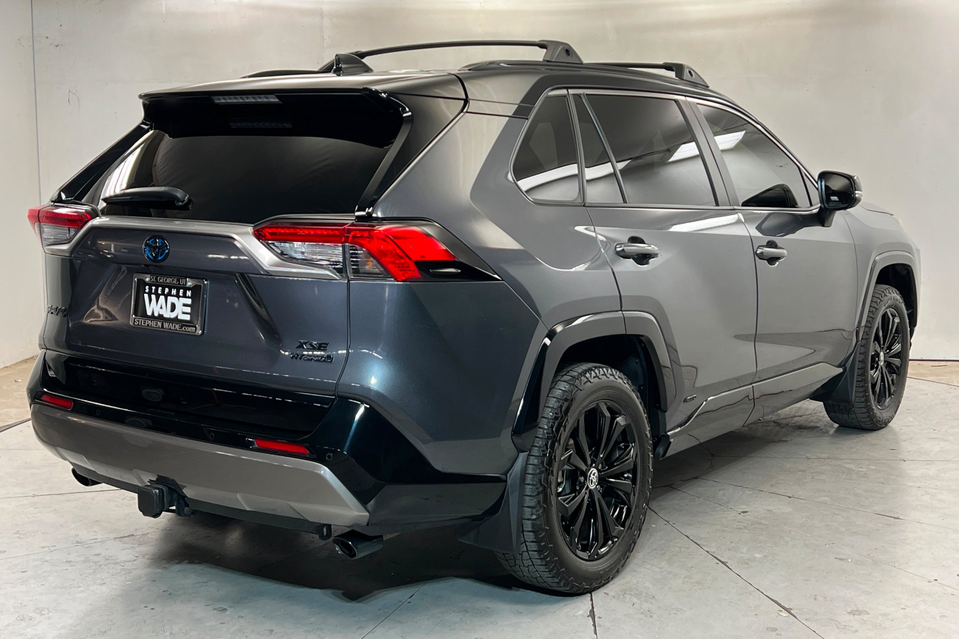 Used 2023 Toyota RAV4 XSE AWD/4WD image 6