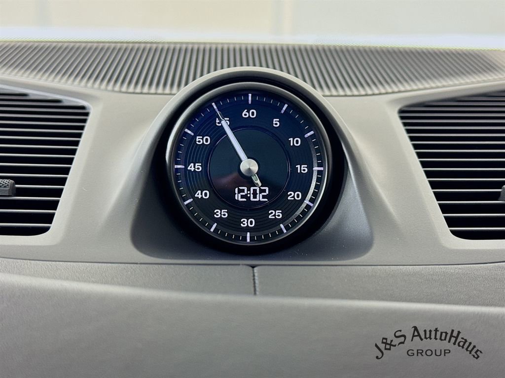 Used 2024 Porsche Cayenne S w/ Premium Package Plus (PP1) image 18