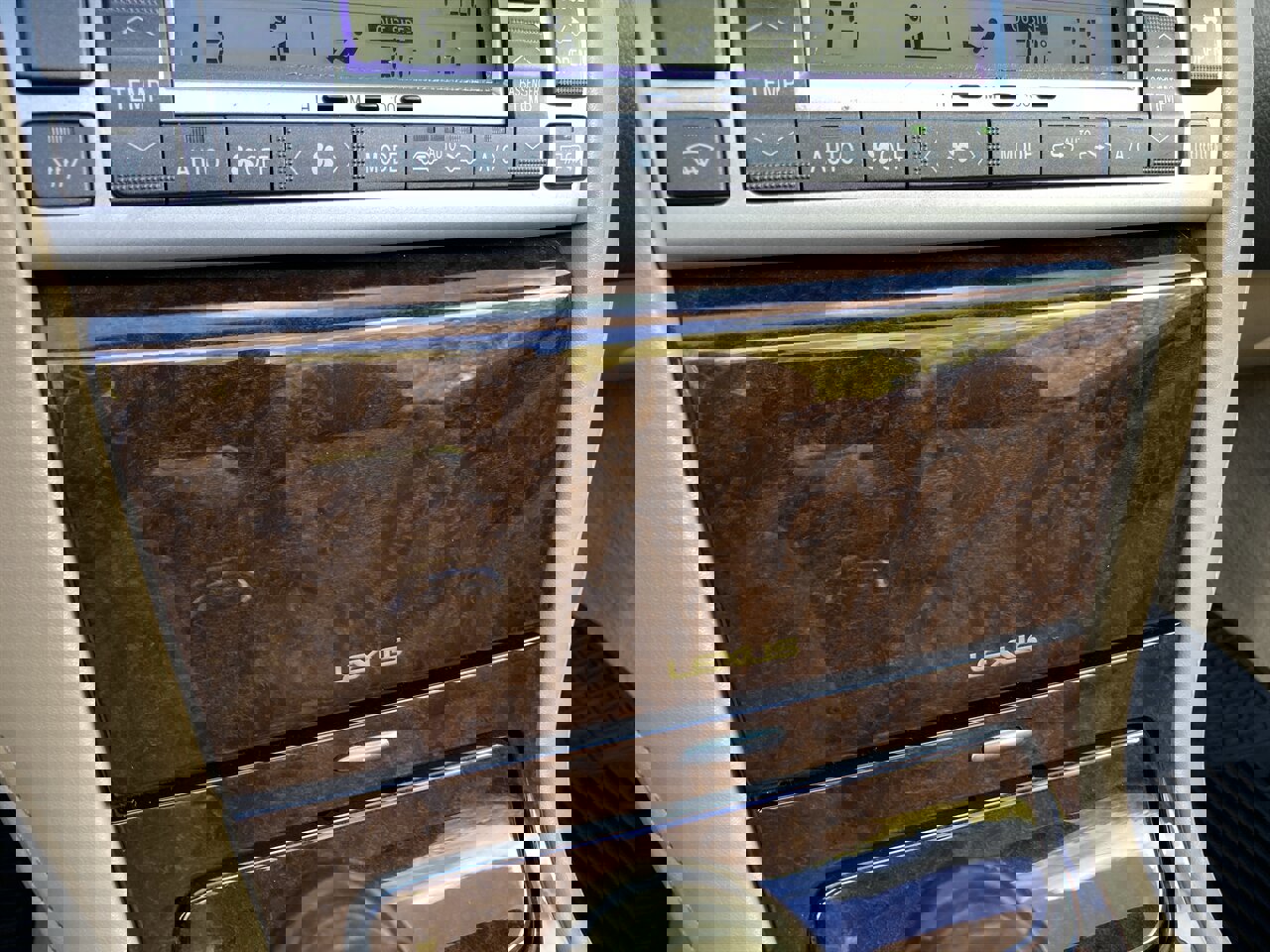 Used 2006 Lexus SC 430 Convertible image 27