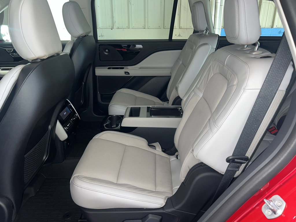 New 2025 Lincoln Aviator Reserve w/ Jet Appearance Package image 16