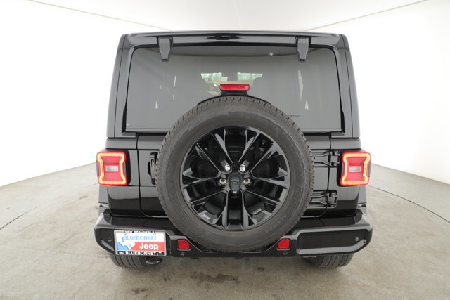 Used 2021 Jeep Wrangler Unlimited Sahara image 4