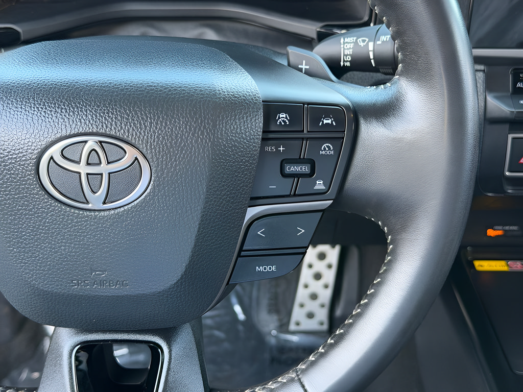 Used 2026 Toyota Camry SE FWD image 49