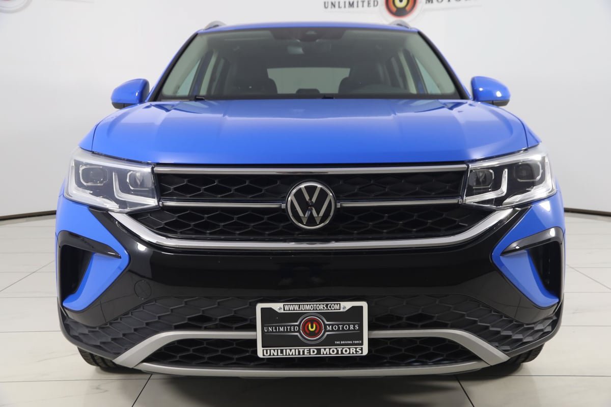 Used 2022 Volkswagen Taos SEL w/ Panoramic Sunroof Package AWD/4WD image 48