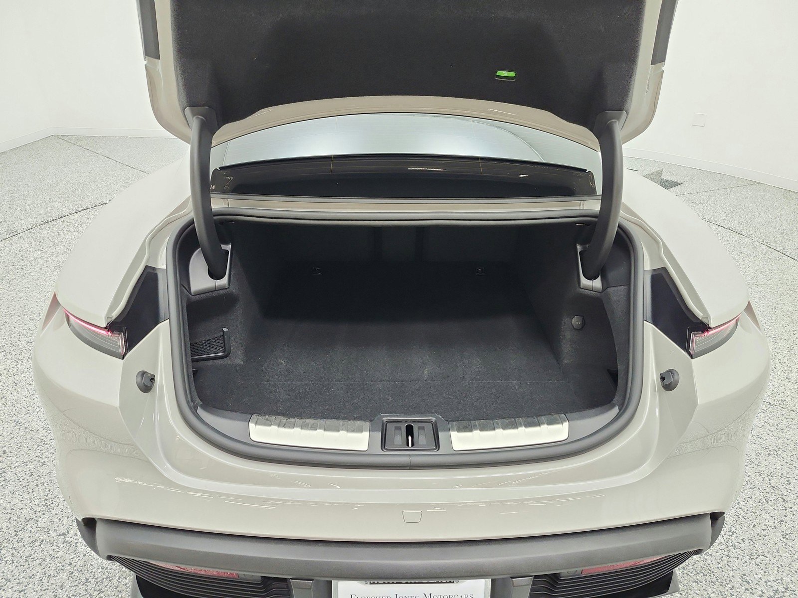 Used 2024 Porsche Taycan GTS AWD/4WD image 22