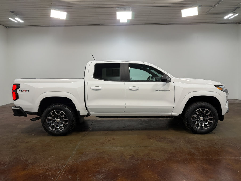 Used 2023 Chevrolet Colorado LT w/ LT Convenience Package III AWD/4WD image 23