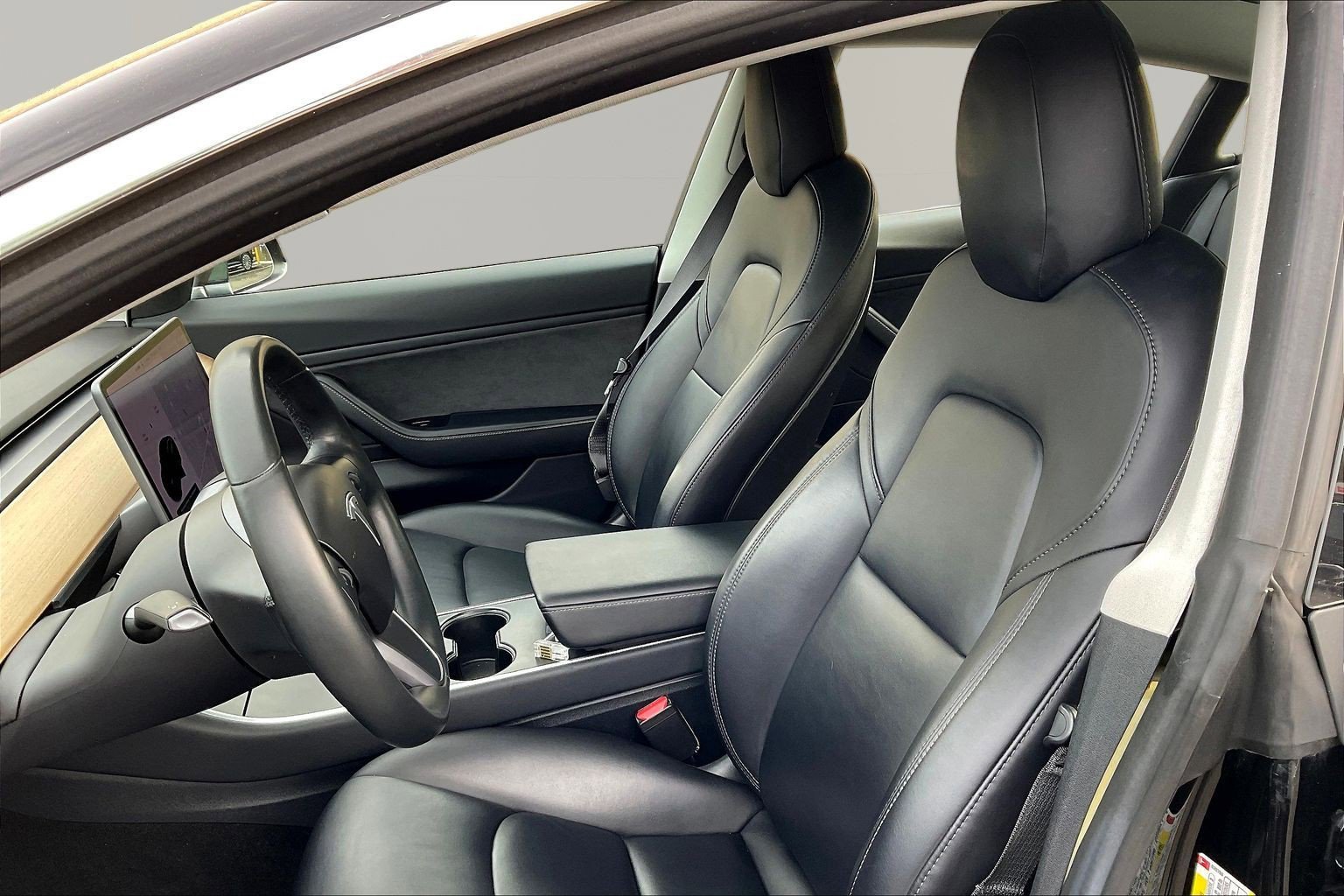 Used 2018 Tesla Model 3 Long Range RWD image 19