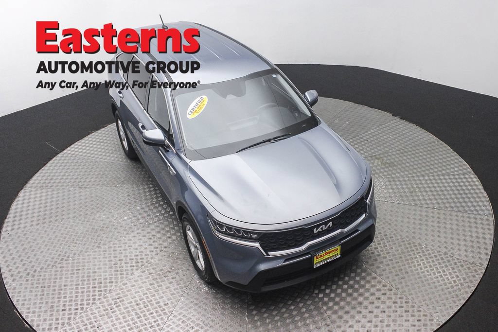 Used 2022 Kia Sorento LX FWD image 4