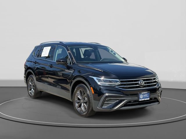 Certified 2023 Volkswagen Tiguan SE FWD image 1