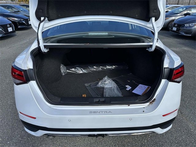 New 2025 Nissan Sentra SR w/ Midnight Edition image 12