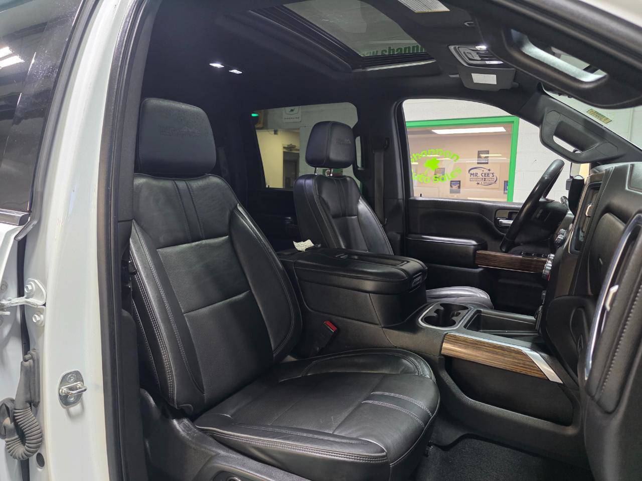 Used 2021 Chevrolet Silverado 3500 High Country w/ Z71 Off-Road Package image 26