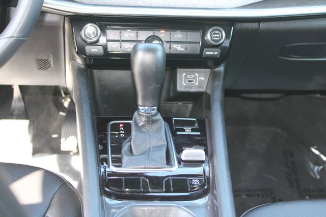 Used 2025 Jeep Compass Latitude image 17