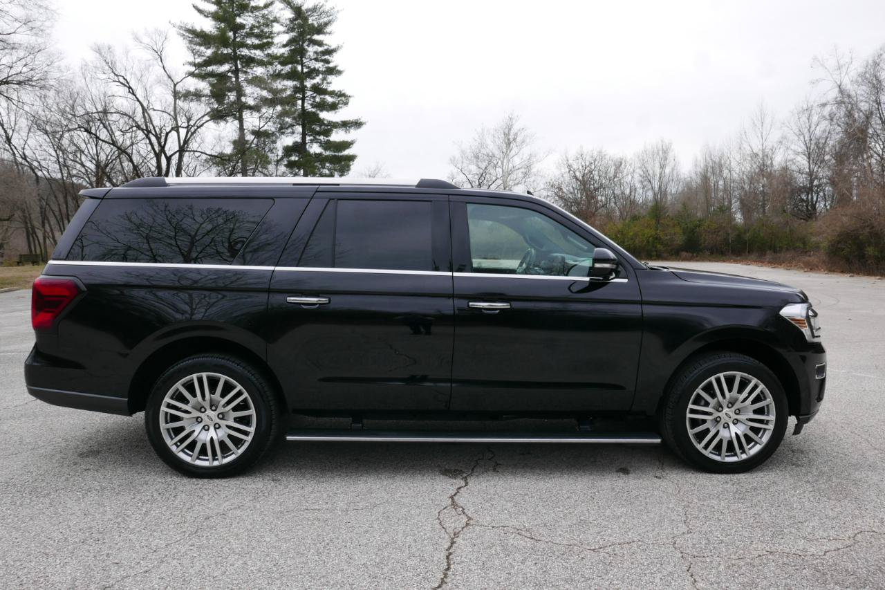 Used 2024 Ford Expedition Max Limited AWD/4WD image 8