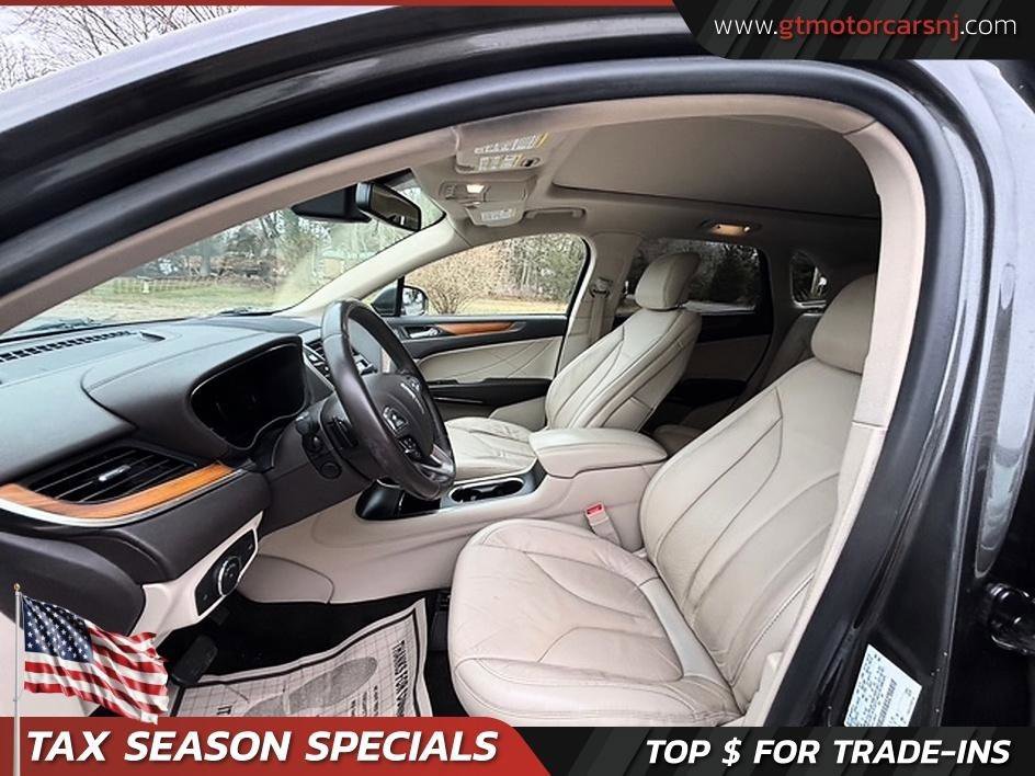 Used 2017 Lincoln MKC Select w/ Select Plus Package AWD/4WD image 9