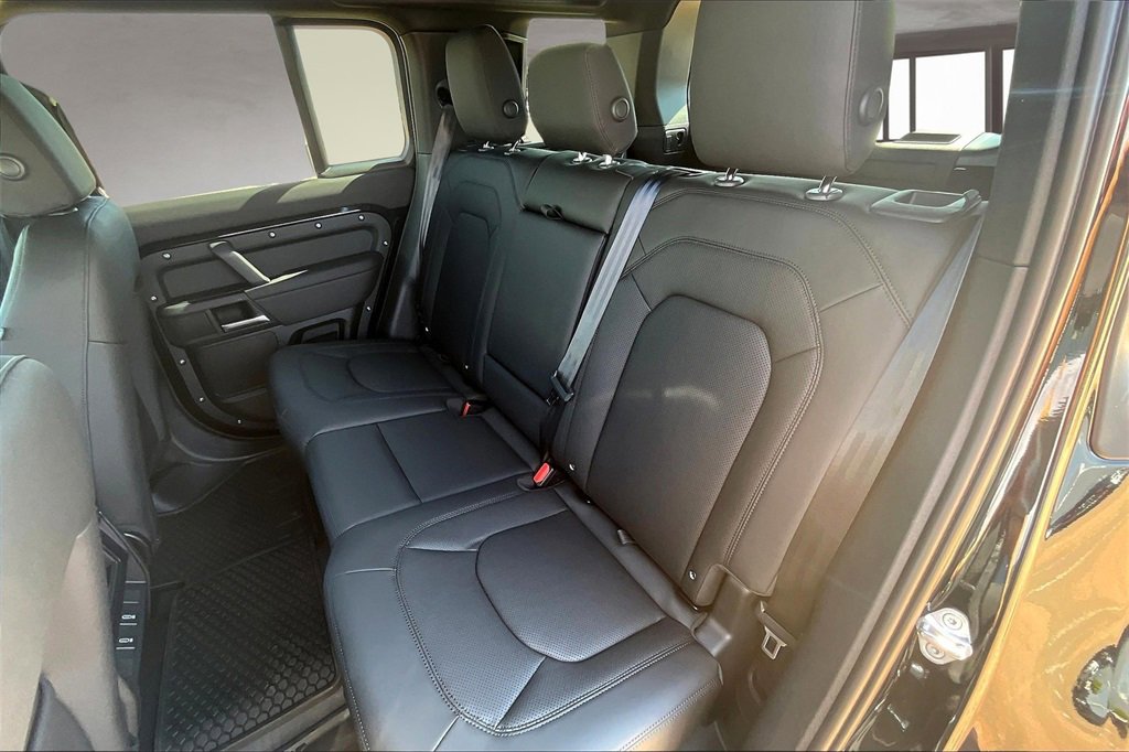 New 2026 Land Rover Defender 110 S image 10