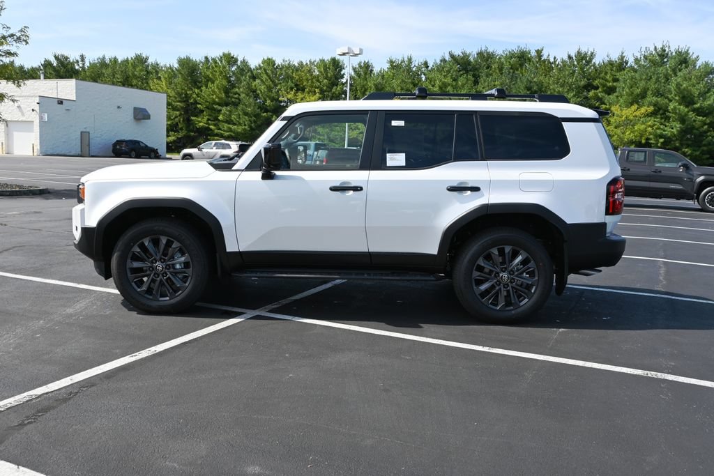 New 2027 Toyota Land Cruiser w/ Premium Package AWD/4WD image 4
