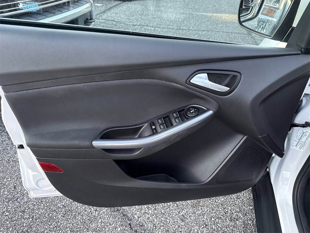 Used 2014 Ford Focus Titanium image 10